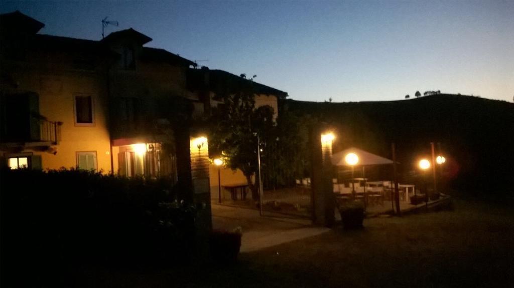 Bed and Breakfast La Terrazza Del Barbaresco Neviglie Zewnętrze zdjęcie