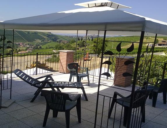 Bed and Breakfast La Terrazza Del Barbaresco Neviglie Zewnętrze zdjęcie
