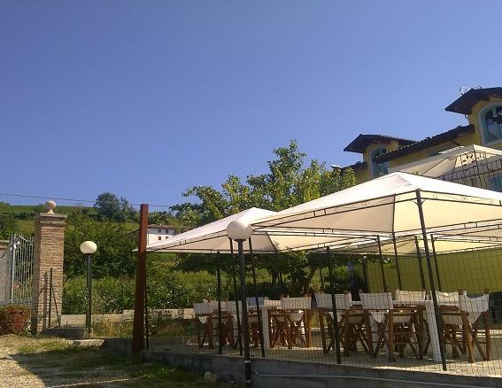 Bed and Breakfast La Terrazza Del Barbaresco Neviglie Zewnętrze zdjęcie