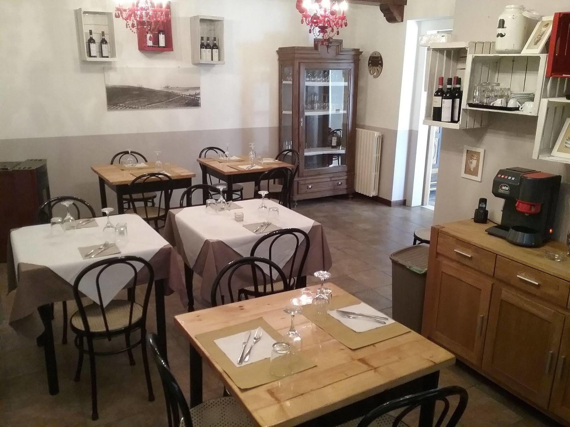 Bed and Breakfast La Terrazza Del Barbaresco Neviglie Zewnętrze zdjęcie