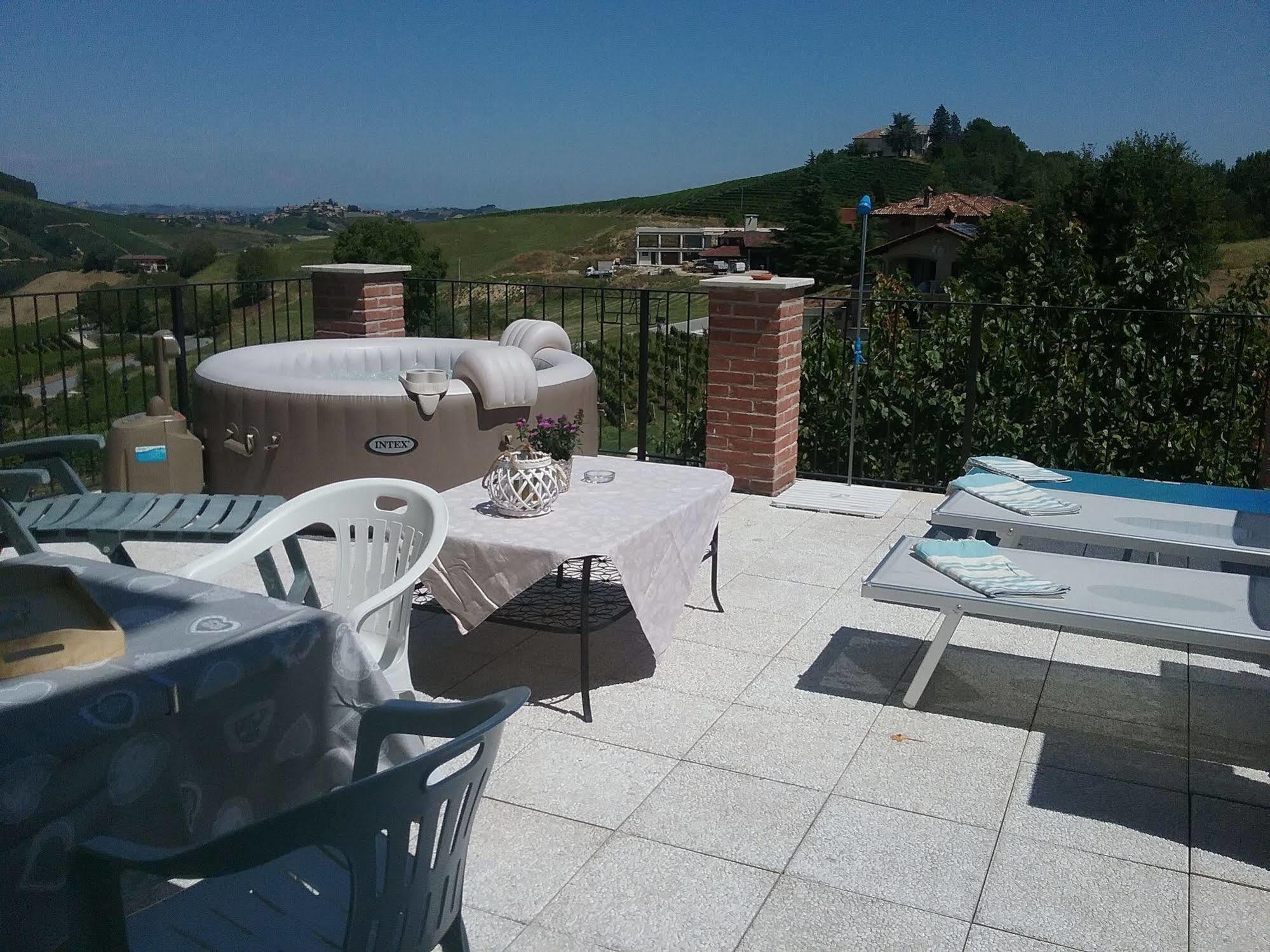 Bed and Breakfast La Terrazza Del Barbaresco Neviglie Zewnętrze zdjęcie